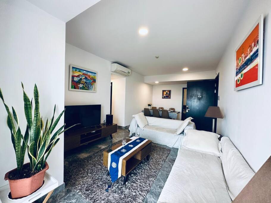 D1Mension 3Br Luxury Condo City Center In Dist 1 مدينة هوشي منه المظهر الخارجي الصورة