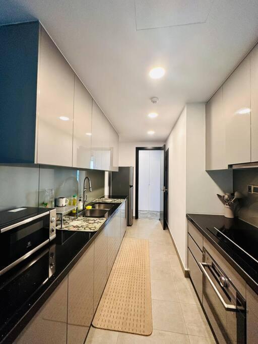D1Mension 3Br Luxury Condo City Center In Dist 1 مدينة هوشي منه المظهر الخارجي الصورة